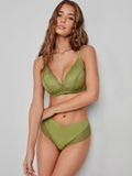 Soutien-gorge sans armatures et culotte sans coutures